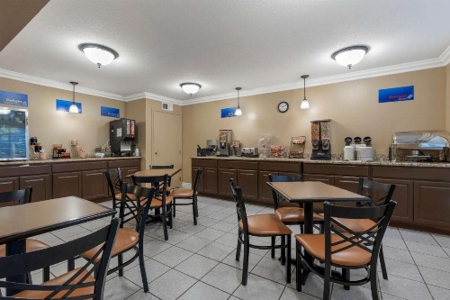Best Western Colonial Inn image 10
