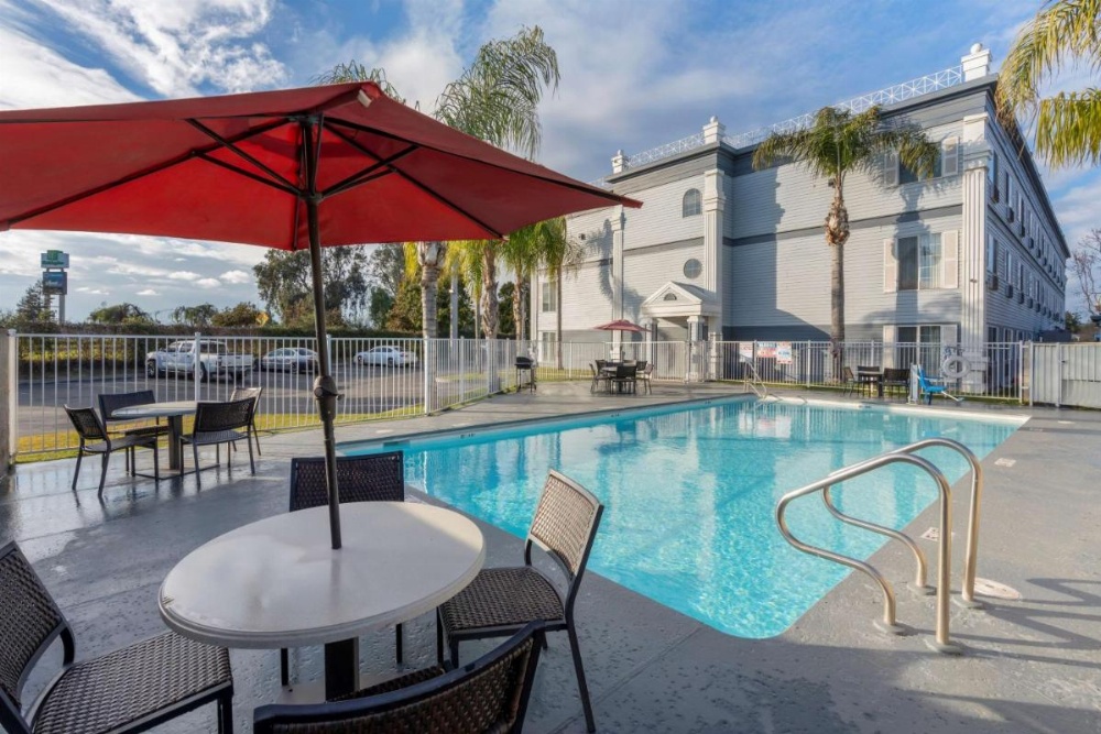 Best Western Colonial Inn Image 16