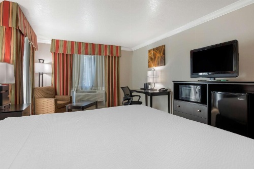 Best Western Colonial Inn image 22